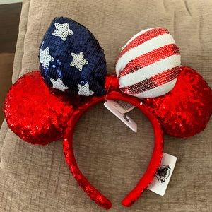 Mickey Mouse ears American flag 🇺🇸